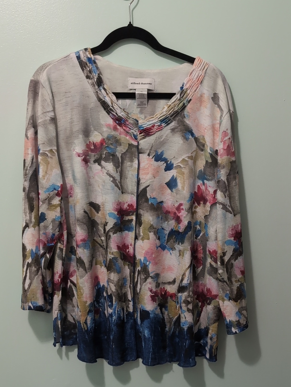 Alfred Dunner Women's Floral V-Neck Long Sleeve Top - Pink Multi